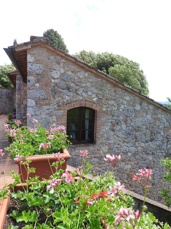 Гостевой дом Relais Borgo Di Toiano Совичилле Экстерьер фото