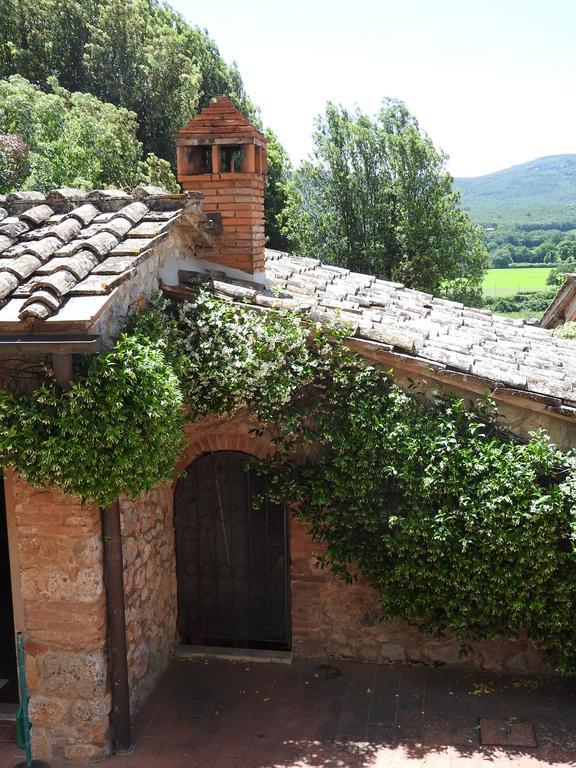 Гостевой дом Relais Borgo Di Toiano Совичилле Экстерьер фото