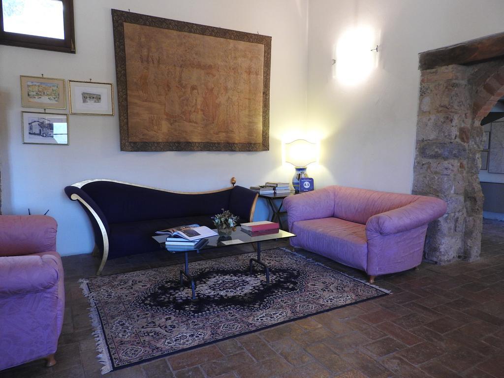Гостевой дом Relais Borgo Di Toiano Совичилле Экстерьер фото